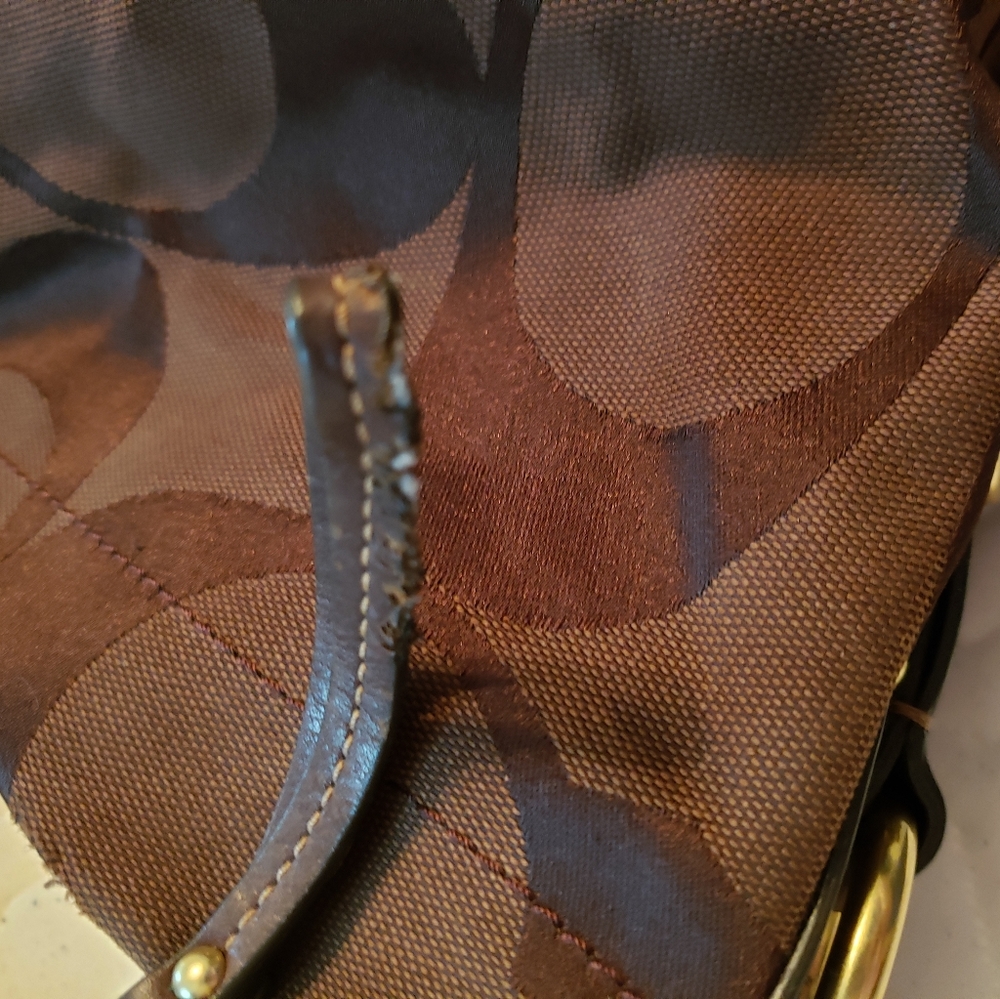 Coach purse - Picture 4 of 4
